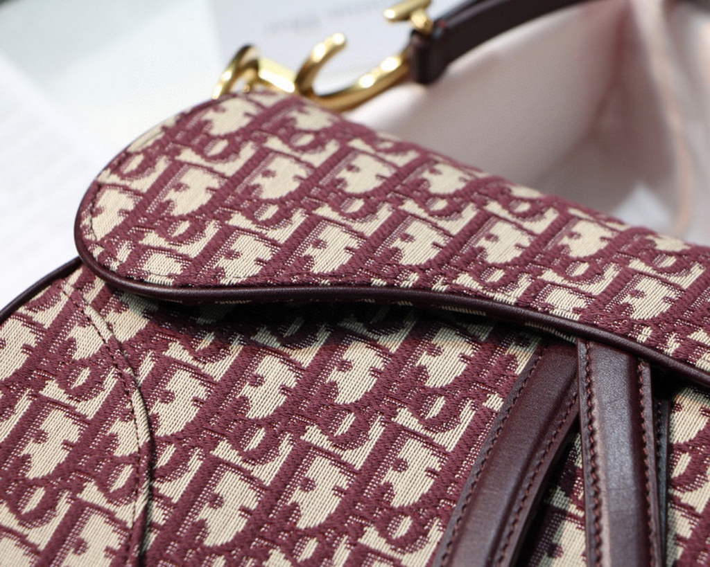 Dior M0446 Dior Saddle Bag Burgundy Dior Oblique Jacquard
