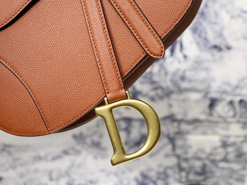 Dior M0446 Dior Saddle Bag M0447 Brown Grained Calfskin