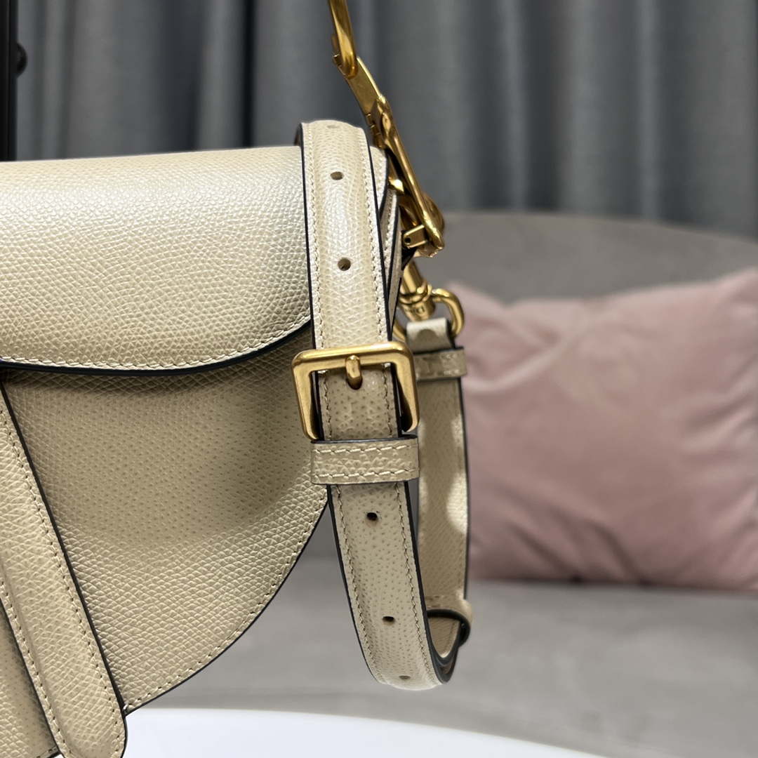 Dior M0455 Saddle Bag With Strap Apricot Grained Calfskin