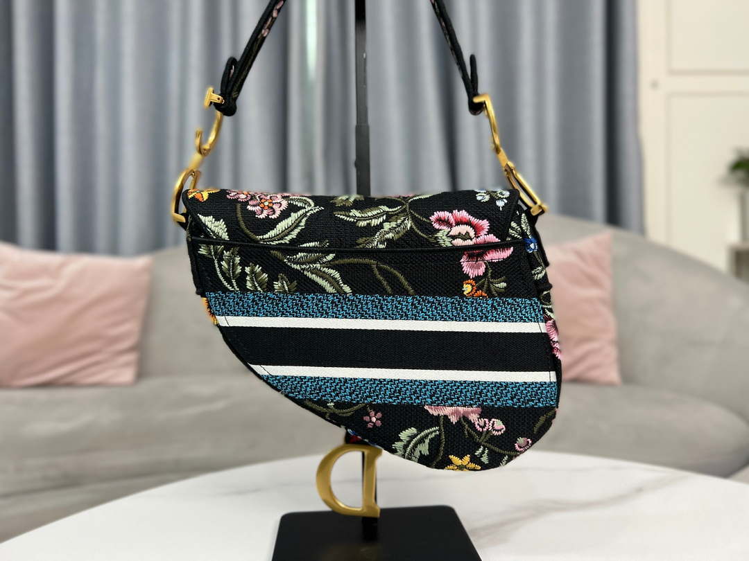 Dior M0455 Saddle Bag With Strap Black Cross-Stitch Embroidery - Default Title - View 4