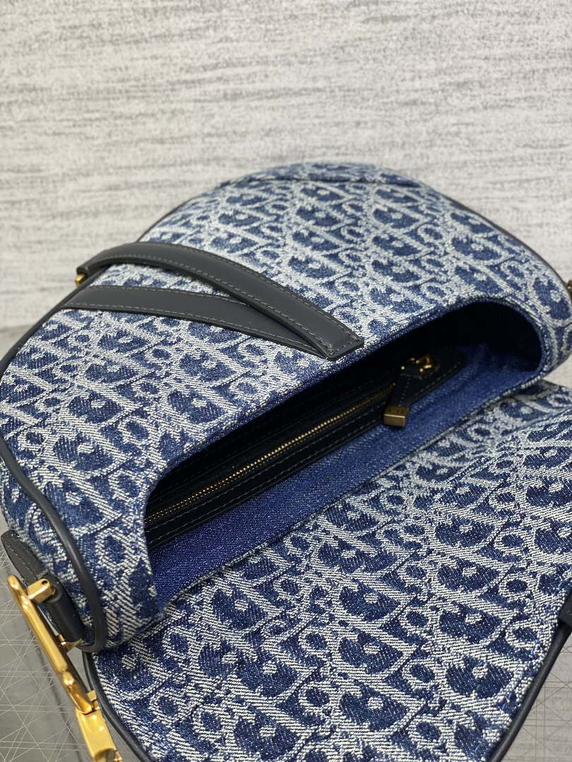 Dior M0455 Saddle Bag With Strap Blue Denim Dior Oblique Jacquard M0456