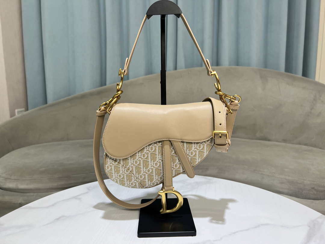 Dior M0455 Saddle Bag with Strap Dior Oblique Jacquard and Natural Smooth Calfskin