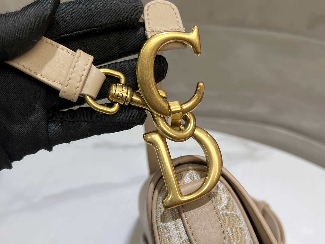 Dior M0455 Saddle Bag with Strap Dior Oblique Jacquard and Natural Smooth Calfskin