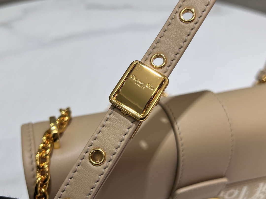 Dior M9334 30 Montaigne East-West Bag with Chain Dior Oblique Jacquard and Natural Smooth Calfskin