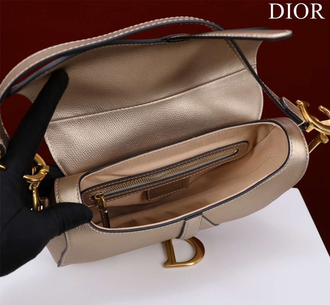 Dior M0455 Saddle Bag With Strap Gold Grained Calfskin - Default Title - View 5