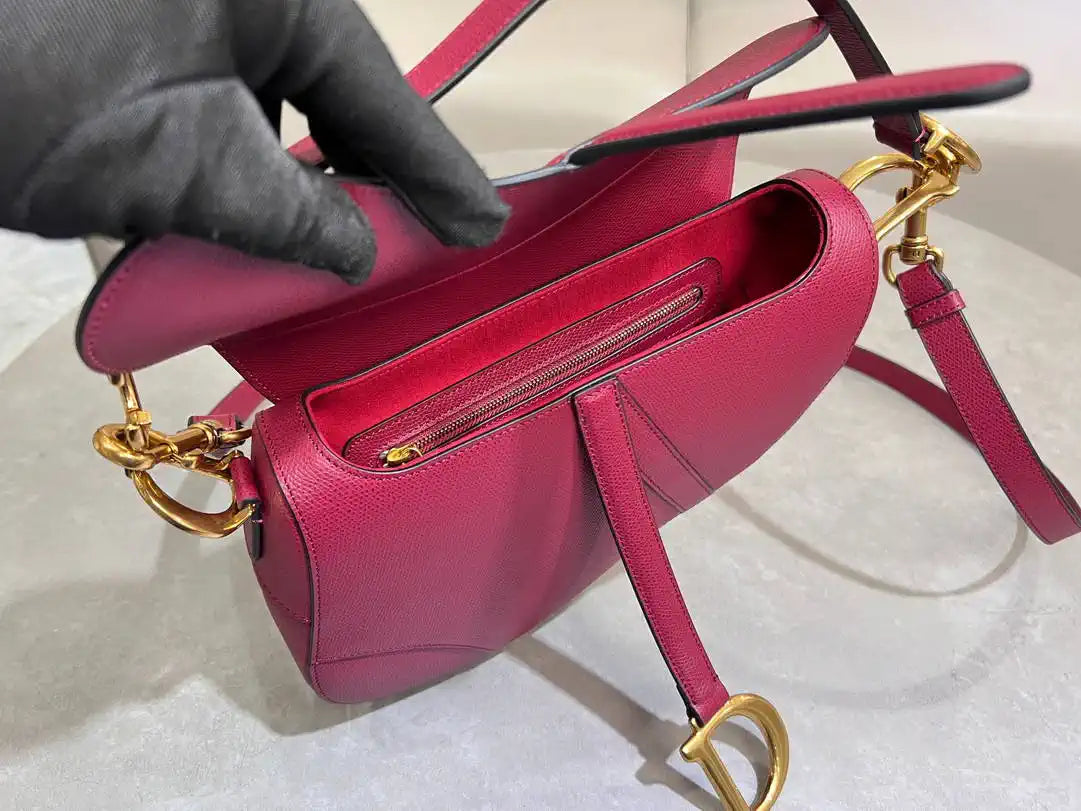 Dior M0455 Saddle Bag With Strap Grained Calfskin RED M0456