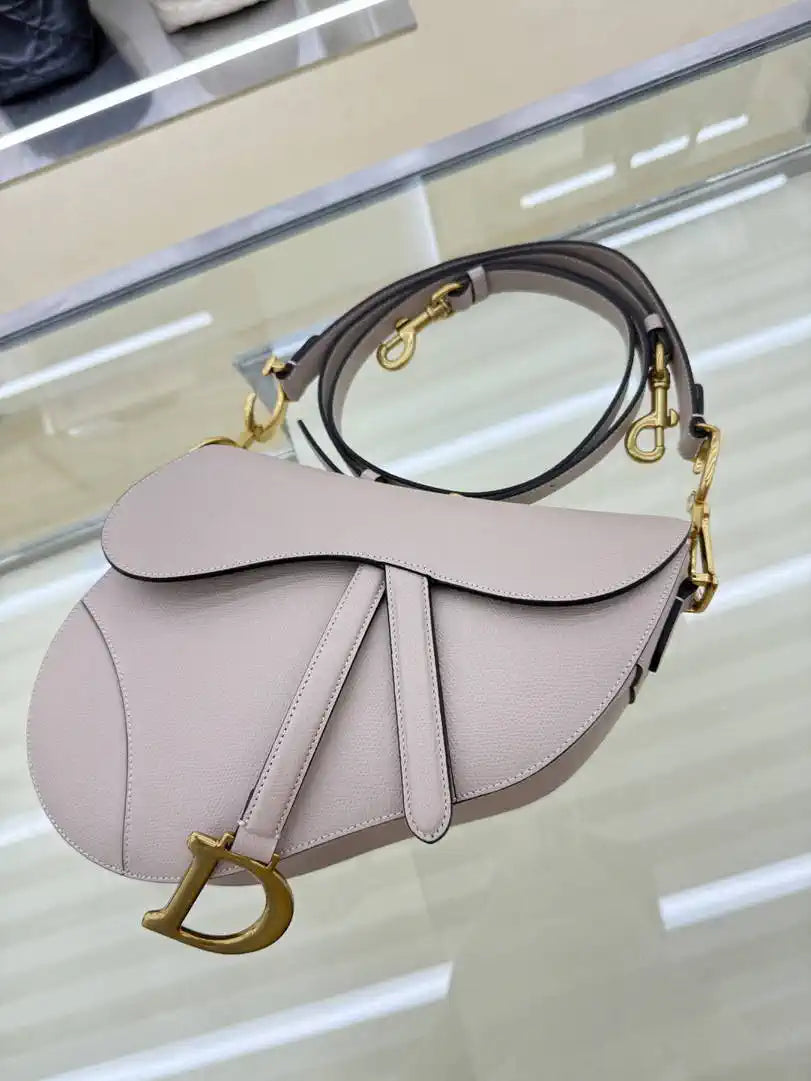 Dior M0455 Saddle Bag With Strap Grained Calfskin Rouge Rice M0456