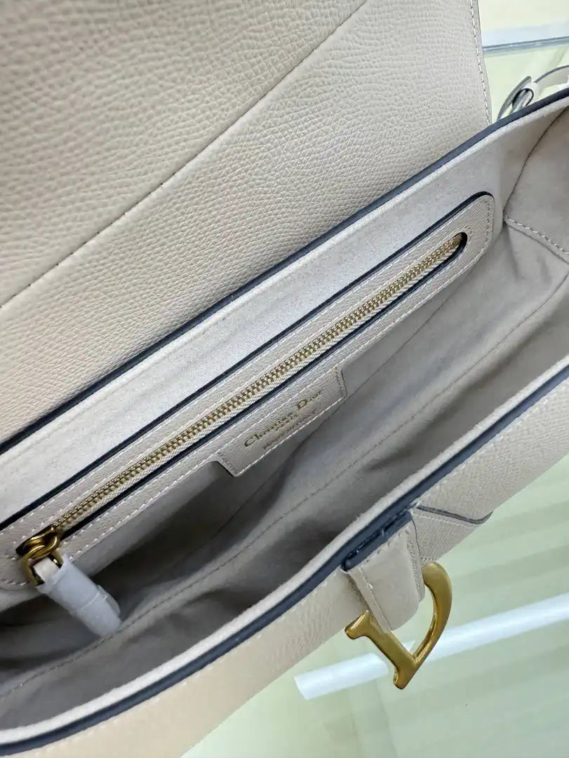 Dior M0455 Saddle Bag With Strap Grained Calfskin Rouge Rice M0456