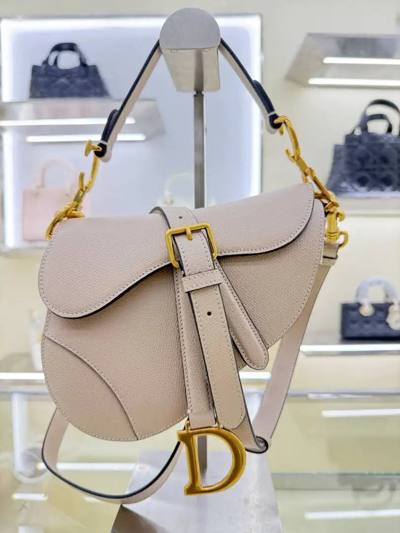 Dior M0455 Saddle Bag With Strap Grained Calfskin Rouge Rice M0456