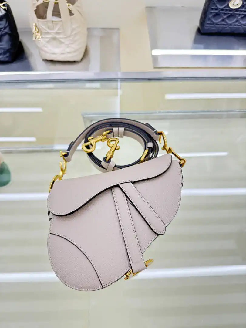 Dior M0455 Saddle Bag With Strap Grained Calfskin Rouge Rice M0456