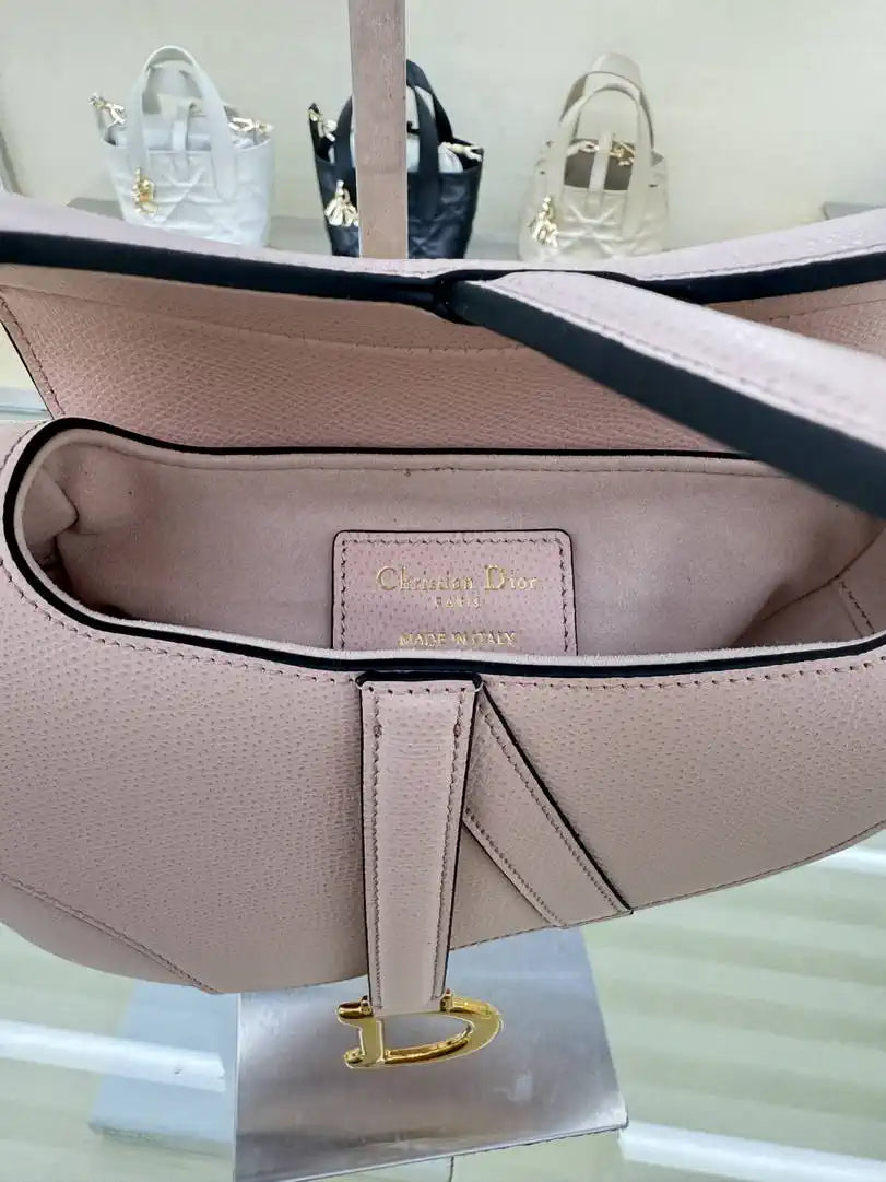 Dior M0455 Saddle Bag With Strap Grained Calfskin Pink M0456