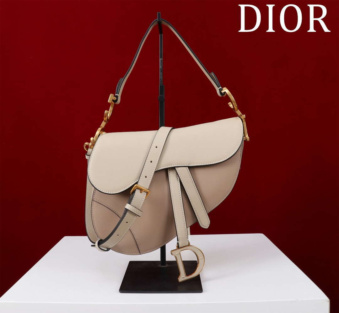 Dior M0455 Saddle Bag with Strap Dior Oblique Jacquard and Natural Smooth Calfskin