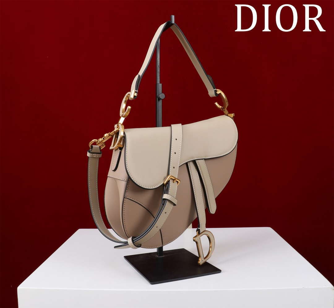Dior M0455 Saddle Bag with Strap Dior Oblique Jacquard and Natural Smooth Calfskin
