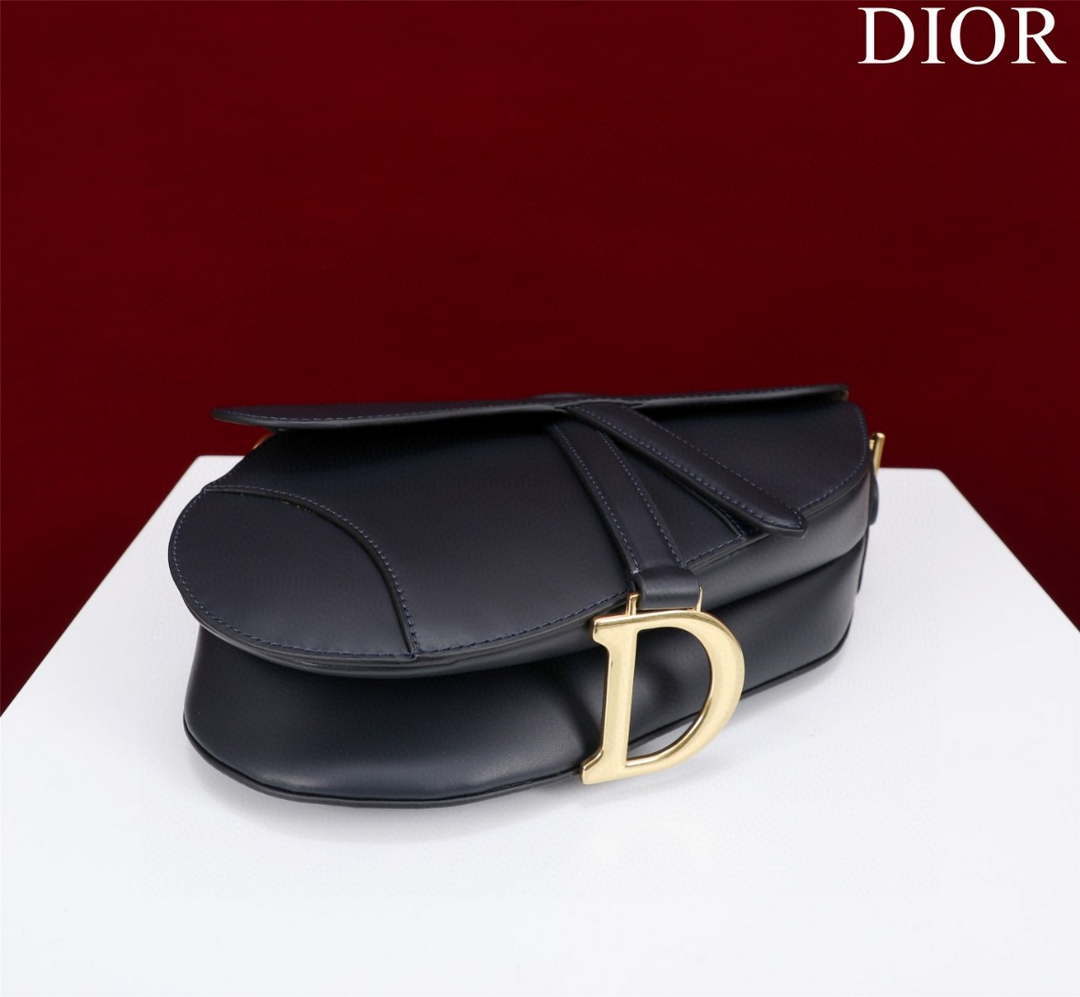 Dior M0455 Saddle Bag With Strap Ultramatte Calfskin Black Gold - Default Title - View 5