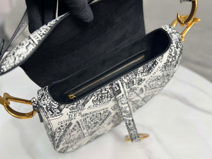 Dior M0455 Saddle Bag With Strap Ultramatte Calfskin White & Black - Default Title - View 8