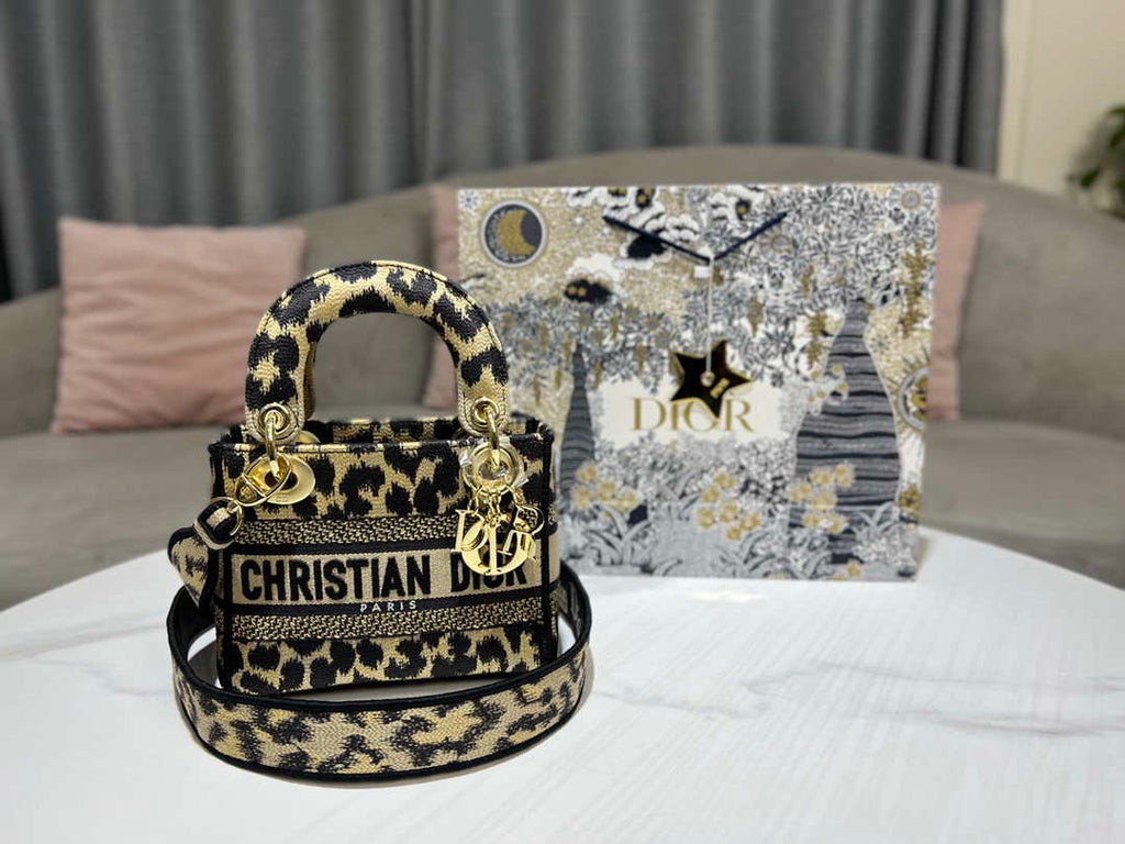 Dior M0500 MINI Lady D-LITE Bag Beige Multicolor Mizza Embroidery