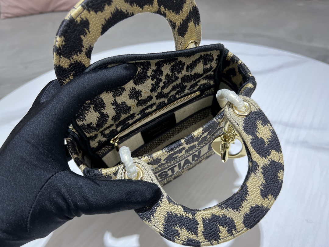 Dior M0500 MINI Lady D-LITE Bag Beige Multicolor Mizza Embroidery - Default Title - View 8