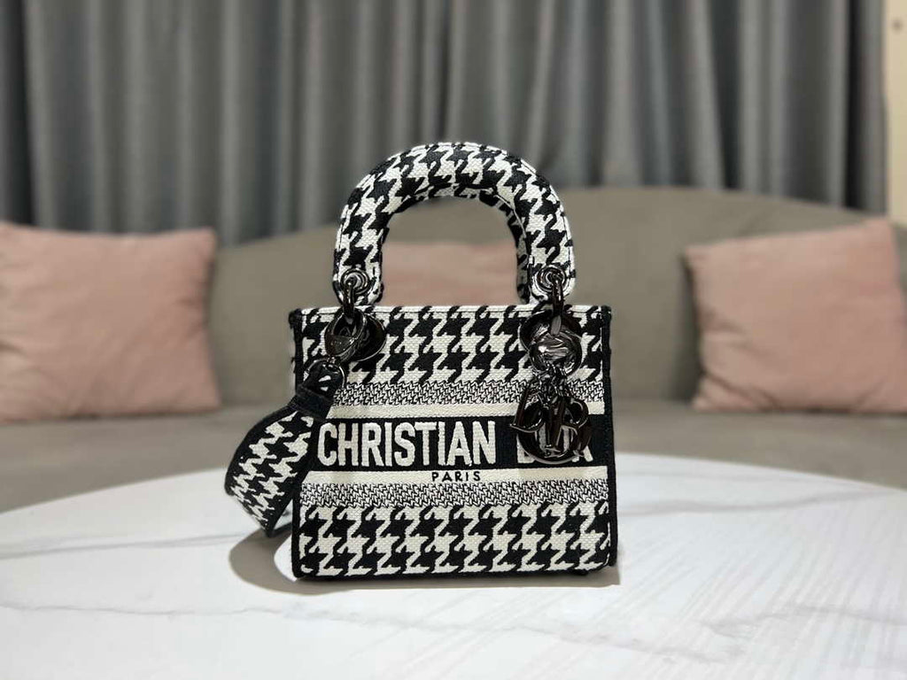 Dior M0500 MINI Lady D-LITE Bag Black and White Houndstooth Embroidery