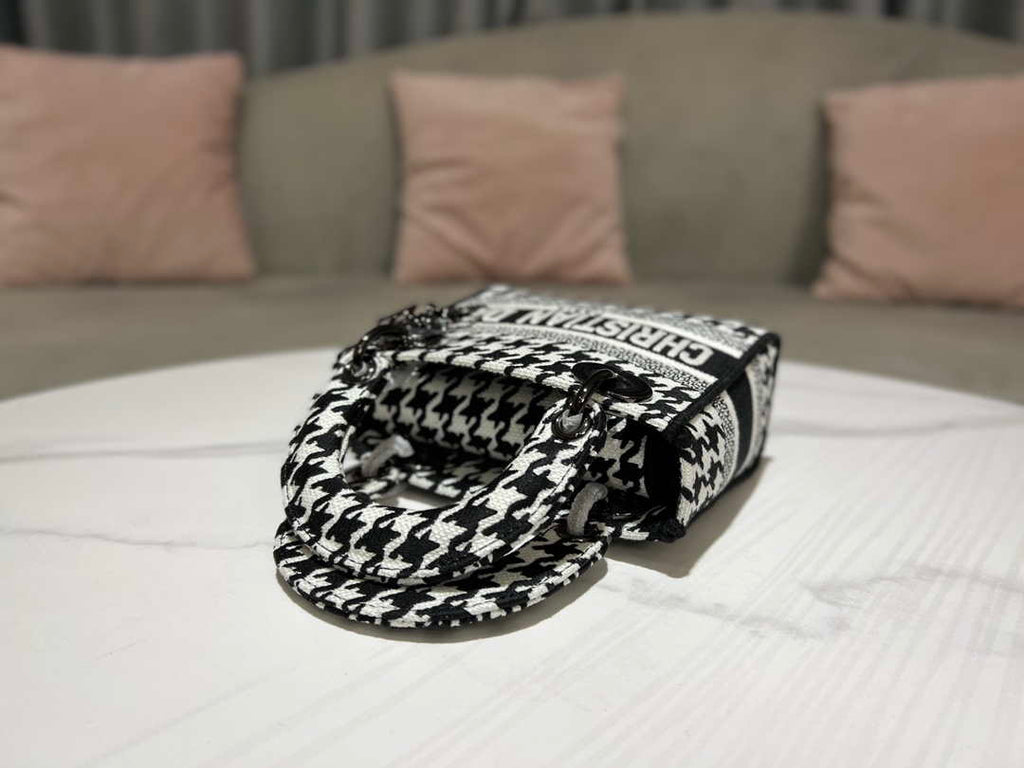Dior M0500 MINI Lady D-LITE Bag Black and White Houndstooth Embroidery