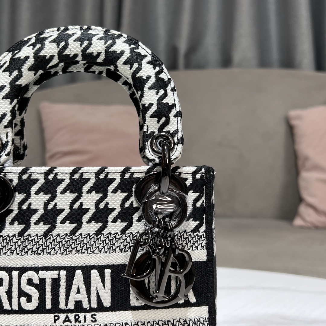 Dior M0500 MINI Lady D-LITE Bag Black and White Houndstooth Embroidery