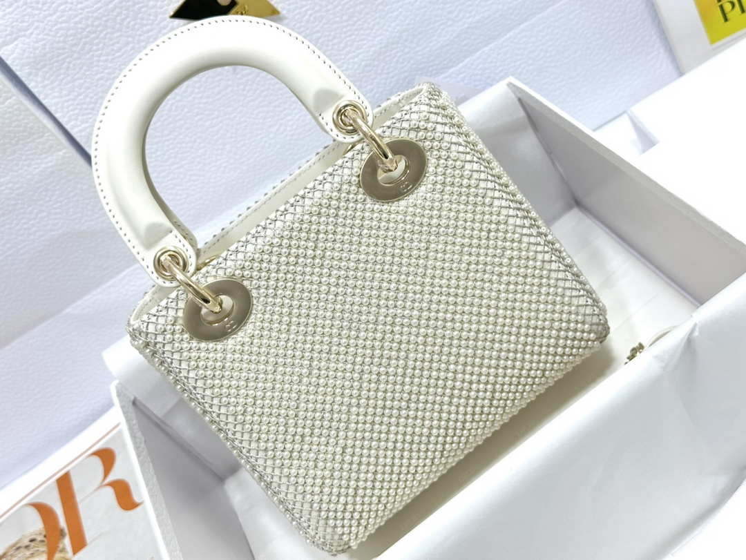 Dior M0505 Mini Dior Lady Bag White Embroidered white resin beads