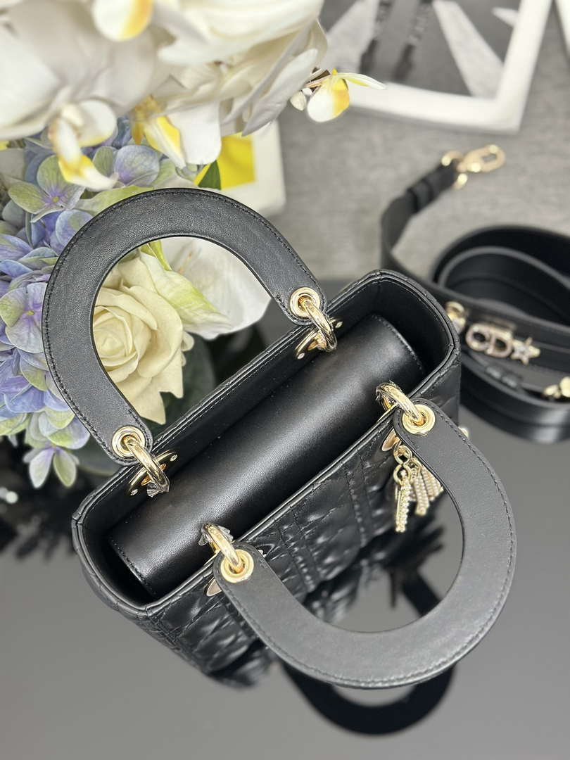 Dior M0531 Small Lady Dior Bag  Black Cannage Lambskin with Gold-Finish