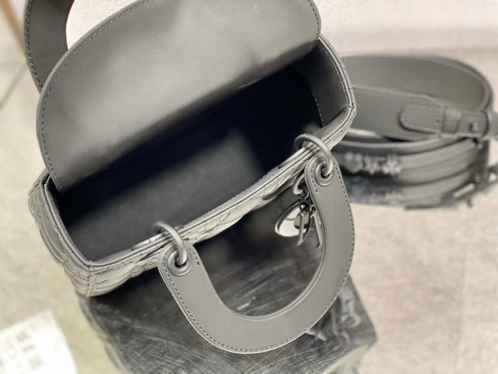 Dior M0531 Small Lady Dior Bag Gray Cannage with enamel buckle