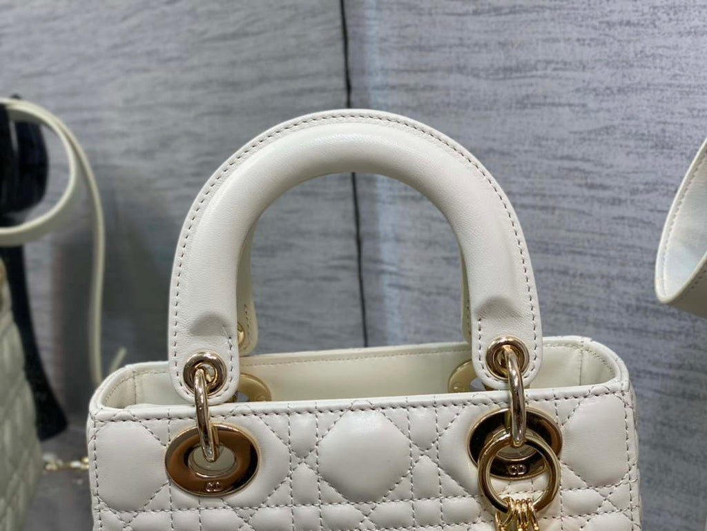 Dior M0531 Small Lady Dior Bag White Cannage with enamel buckle