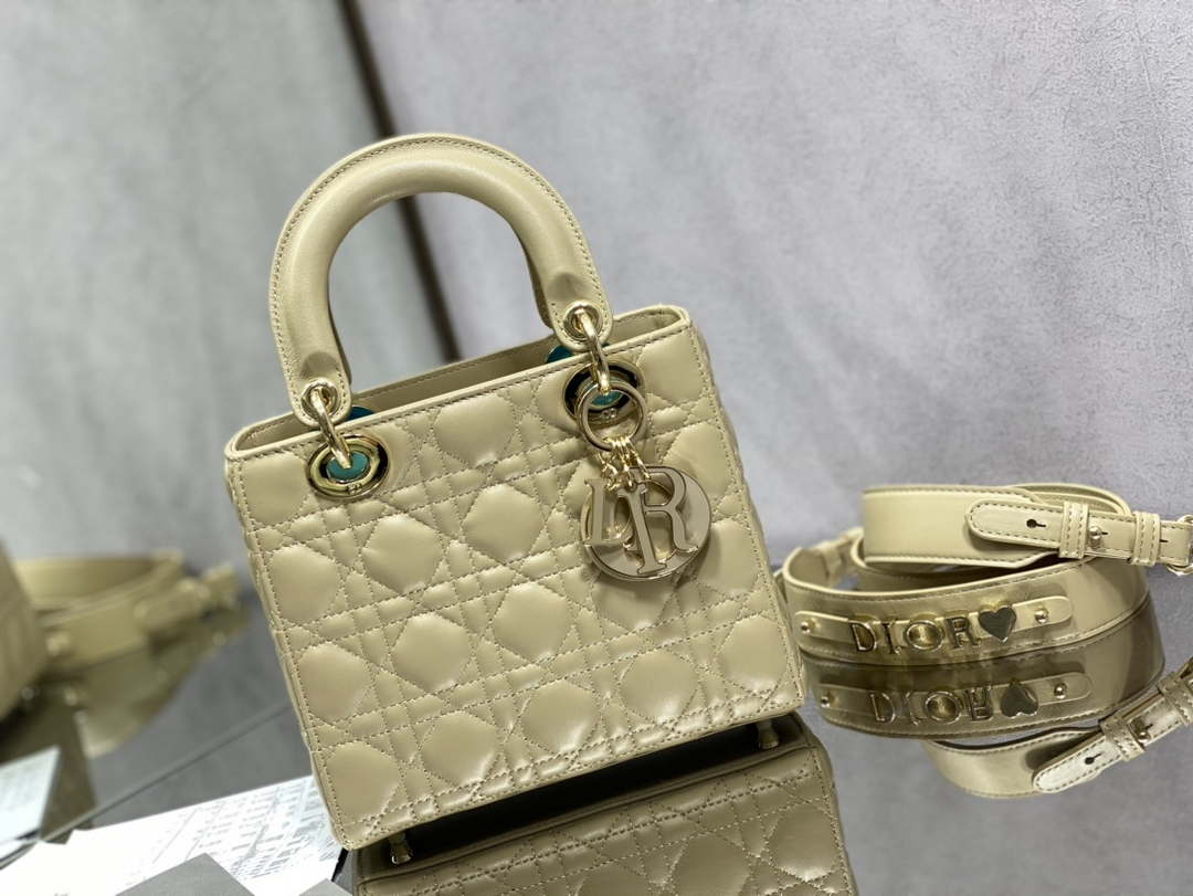 Dior M0531 Small Lady Dior Bag Yellow Cannage with enamel buckle