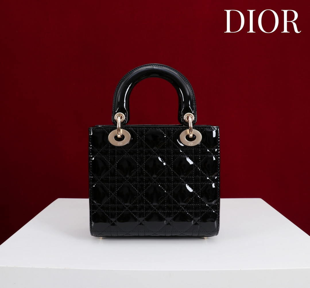 Dior M0531OUQA_M030 Small Lady Dior Bag with patent leather Black