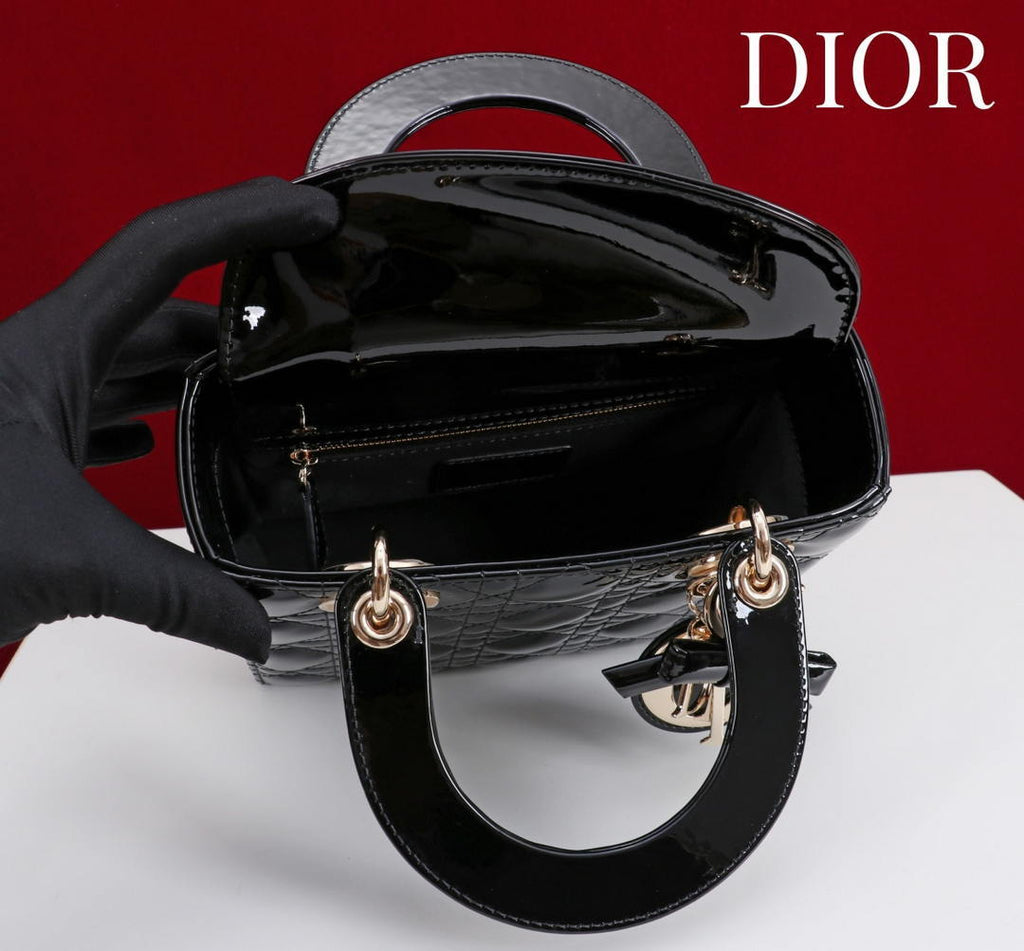 Dior M0531OUQA_M030 Small Lady Dior Bag with patent leather Black