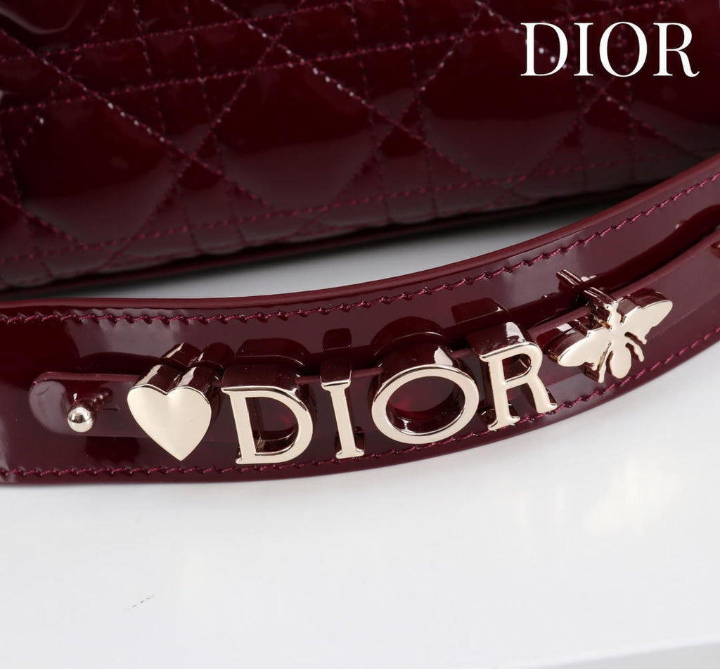 Dior M0531OUQA_M030 Small Lady Dior Bag with patent leather Wine Red