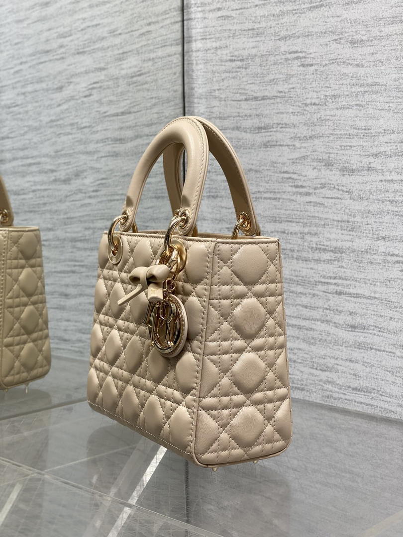 Dior M0531OUQA_M030 Small Lady Dior Bag with Strap Nude Pink Cannage Lambskin