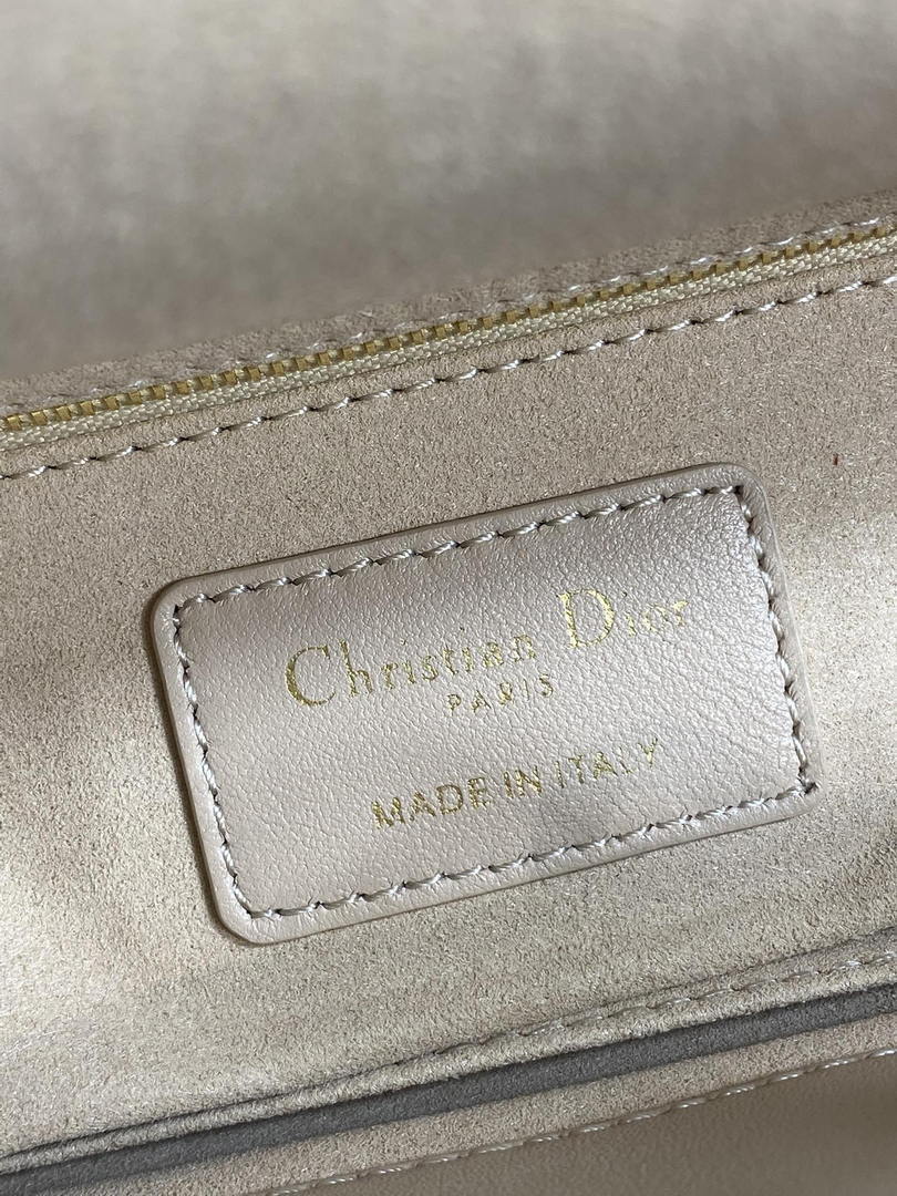 Dior M0531OUQA_M030 Small Lady Dior Bag with Strap Nude Pink Cannage Lambskin