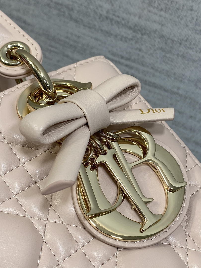 Dior M0531OUQA_M030 Small Lady Dior Bag with Strap Pink Cannage Lambskin