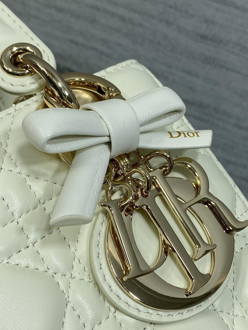 Dior M0531OUQA_M030 Small Lady Dior Bag with Strap Latte Cannage Lambskin