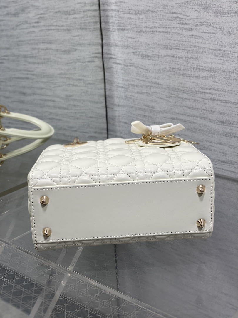 Dior M0531OUQA_M030 Small Lady Dior Bag with Strap Latte Cannage Lambskin