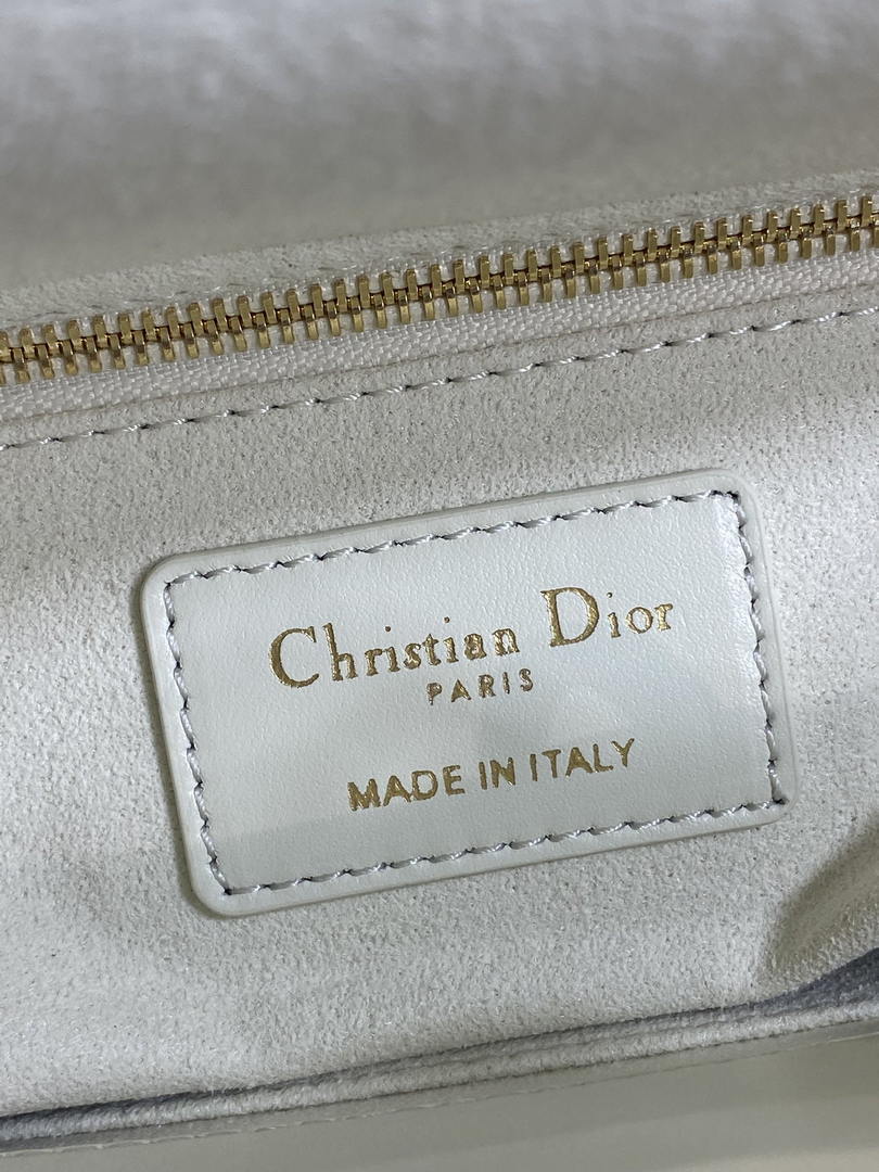Dior M0531OUQA_M030 Small Lady Dior Bag with Strap Latte Cannage Lambskin