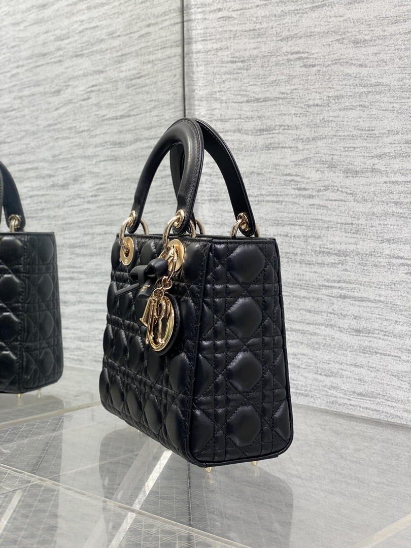 Dior M0531OUQA_M030 Small Lady Dior Bag with Strap Black Cannage Lambskin