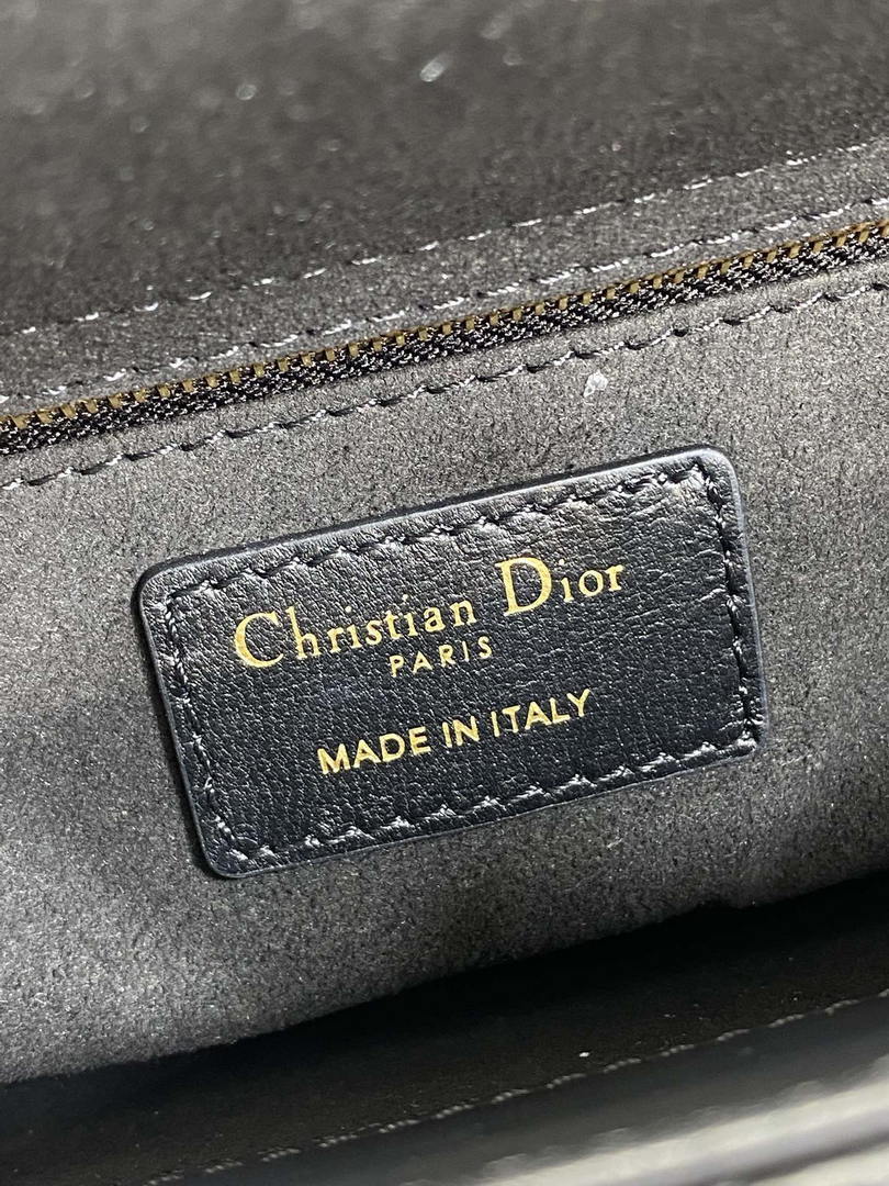 Dior M0531OUQA_M030 Small Lady Dior Bag with Strap Black Cannage Lambskin