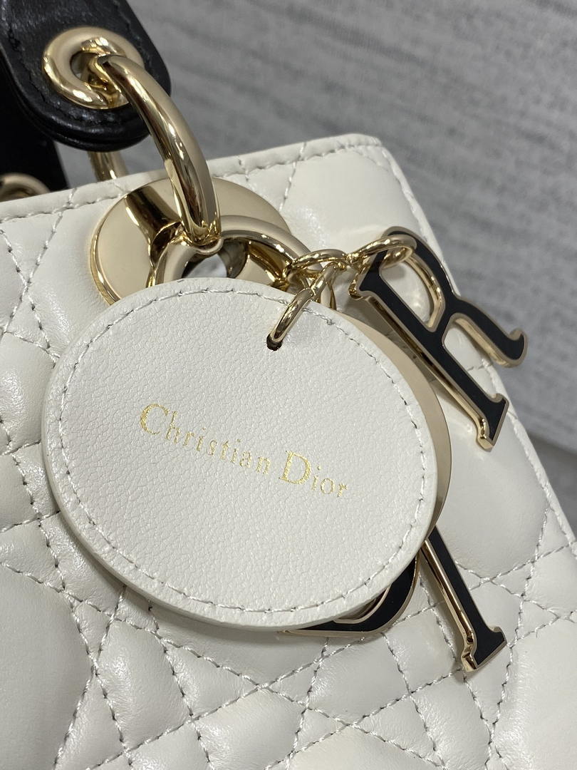 Dior M0531OUQA_M030 Small Lady Dior Bag with thin shoulder Strap Latte Cannage Lambskin Black Handle Gold