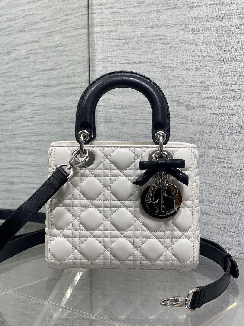 Dior M0531OUQA_M030 Small Lady Dior Bag with thin shoulder Strap Latte Cannage Lambskin Black Handle