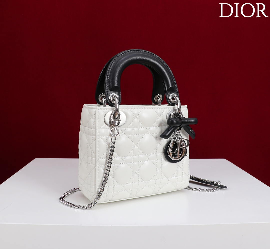 Dior M0531OUQA_M030 Small Lady Dior Bag with White Cannage Lambskin Silver Chain