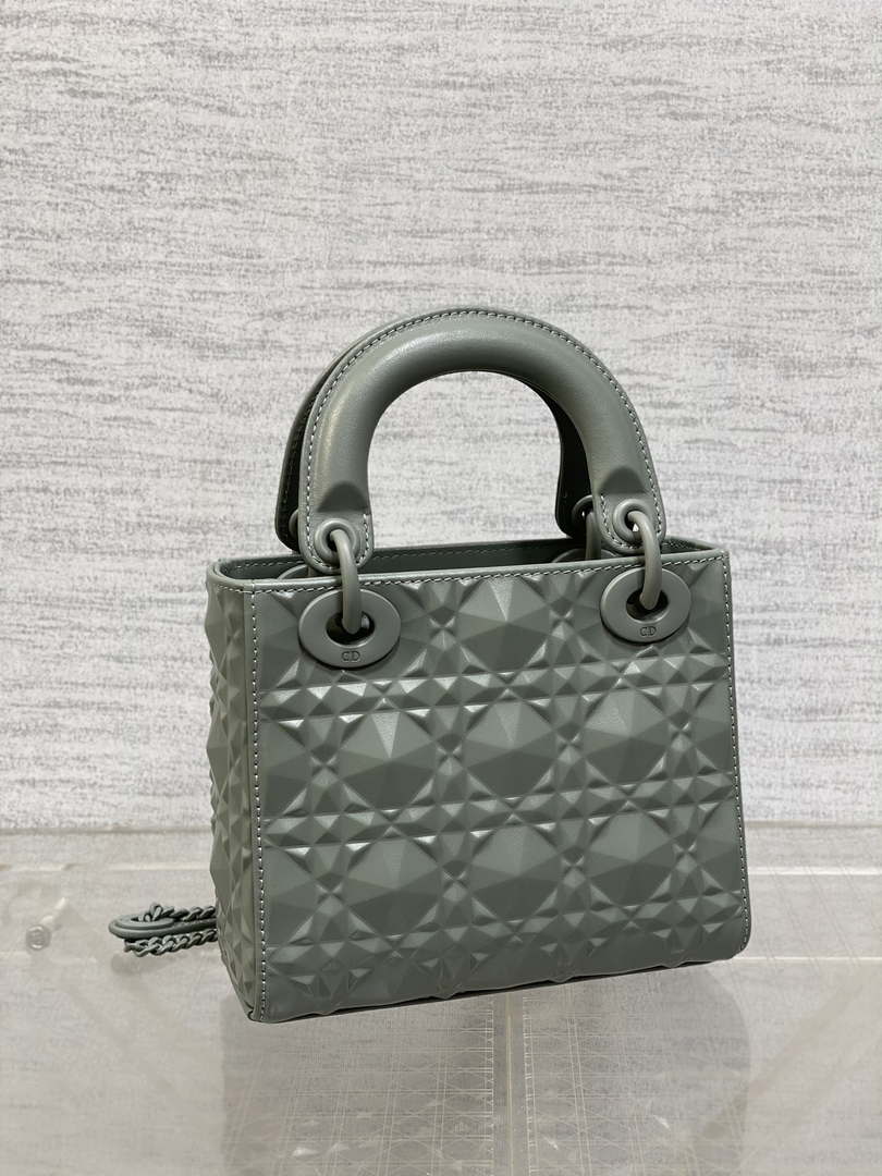 Dior M0538 Small Lady Dior Bag Matte Gray Cannage Calfskin with Diamond Motif