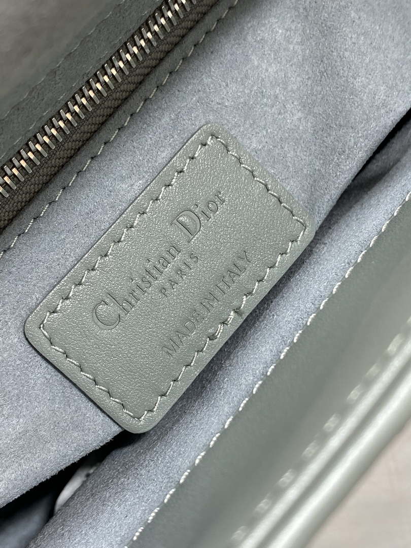 Dior M0538 Small Lady Dior Bag Matte Gray Cannage Calfskin with Diamond Motif