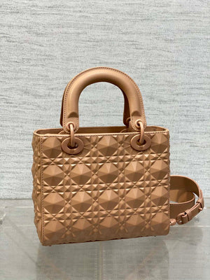 Dior M0538 Small Lady Dior Bag Matte Pink Cannage Calfskin with Diamond Motif - Small 20 cm - View 5