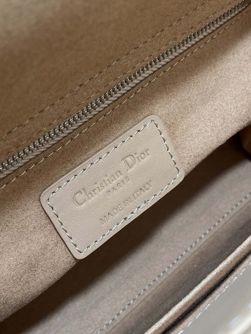 Dior M0538 Small Lady Dior Bag Matte Pink Cannage Calfskin with Diamond Motif