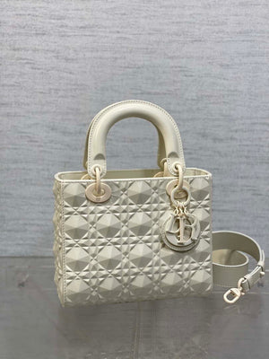 Dior M0538 Small Lady Dior Bag Matte White Cannage Calfskin with Diamond Motif - Small 20 cm - View 2