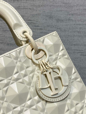 Dior M0538 Small Lady Dior Bag Matte White Cannage Calfskin with Diamond Motif - Small 20 cm - View 3