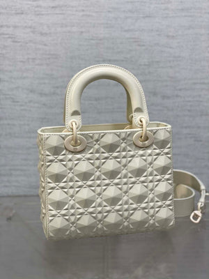 Dior M0538 Small Lady Dior Bag Matte White Cannage Calfskin with Diamond Motif - Small 20 cm - View 5